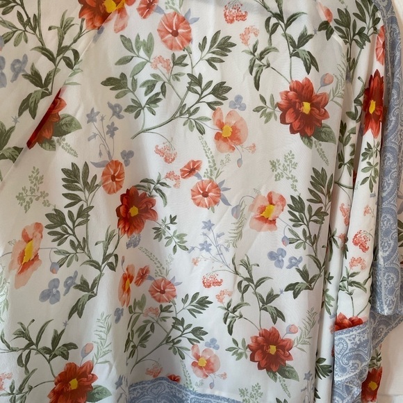 Joie 100% silk cammie kimono floral pastel print size M/L. Pre owned .No flaws - Picture 11 of 11